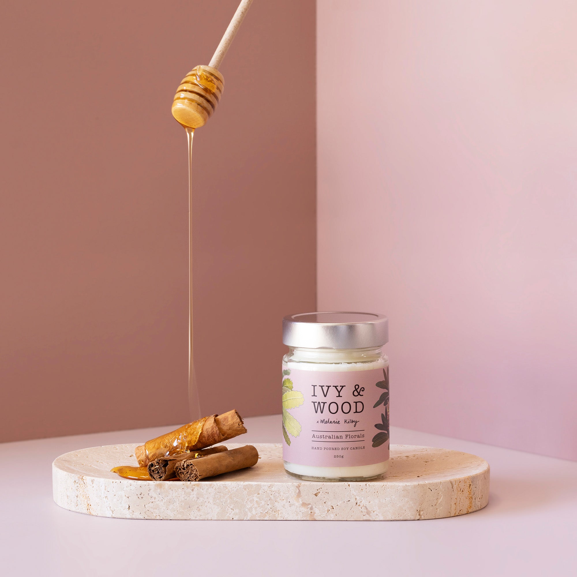 Australiana: Australian Florals Scented Candle - Ivy & Wood