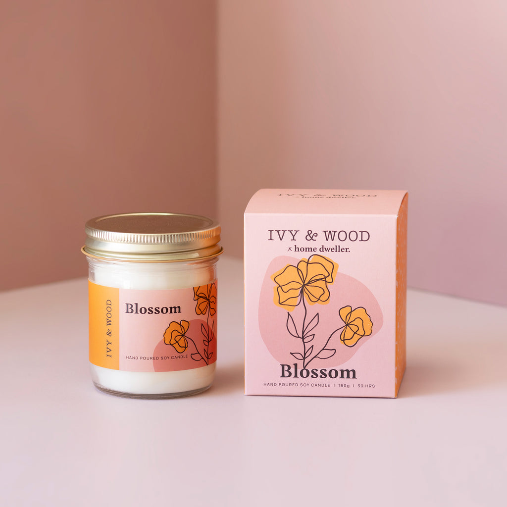 Homebody: Blossom Scented Candle - Ivy & Wood