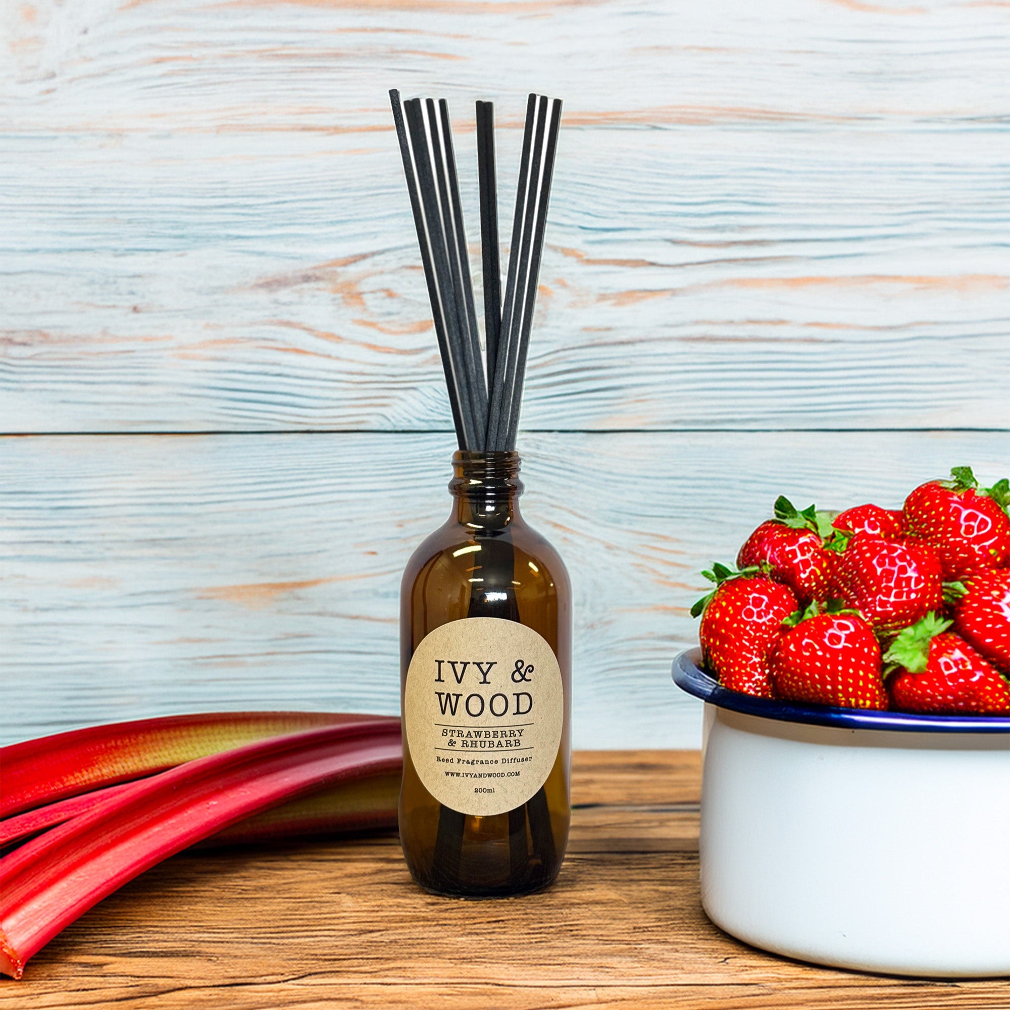 Strawberry & Rhubarb Reed Diffuser (Limited Release) - Ivy & Wood
