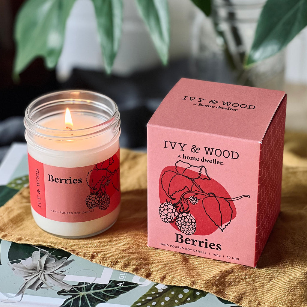 Homebody: Berries Scented Candle - Ivy & Wood