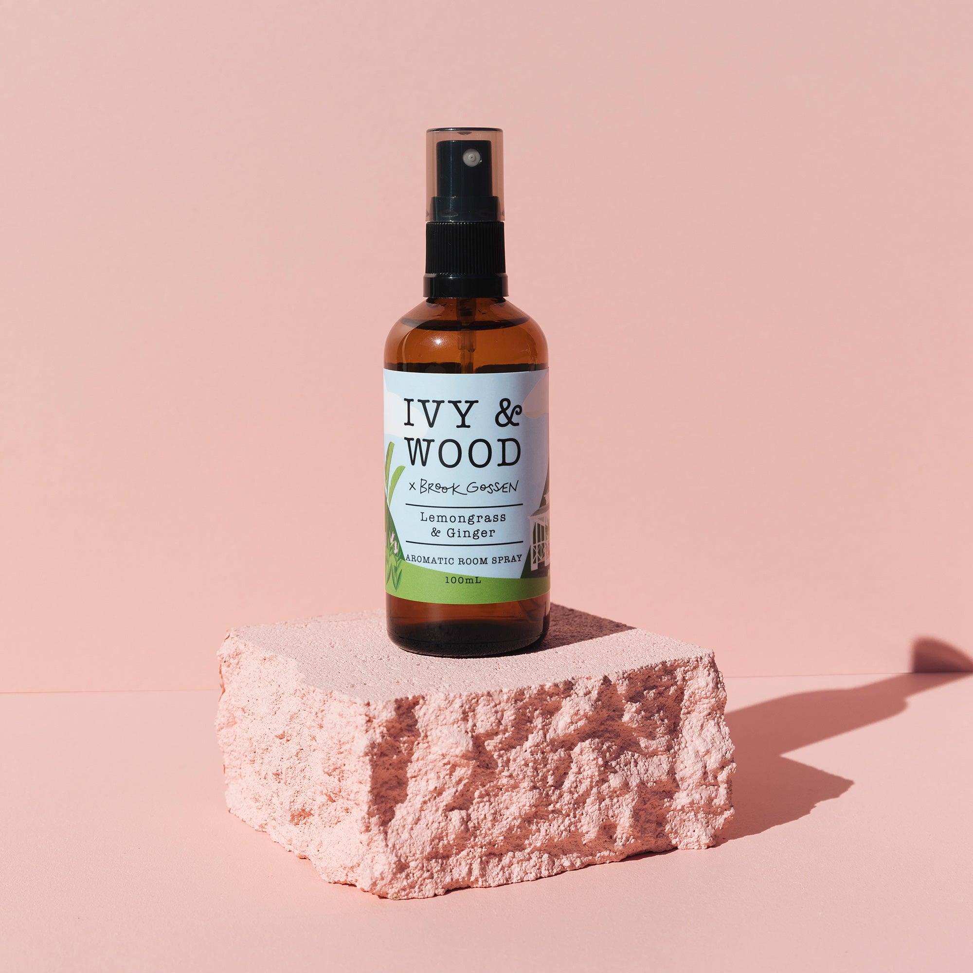 Paradiso: Lemongrass & Ginger Room Spray - Ivy & Wood