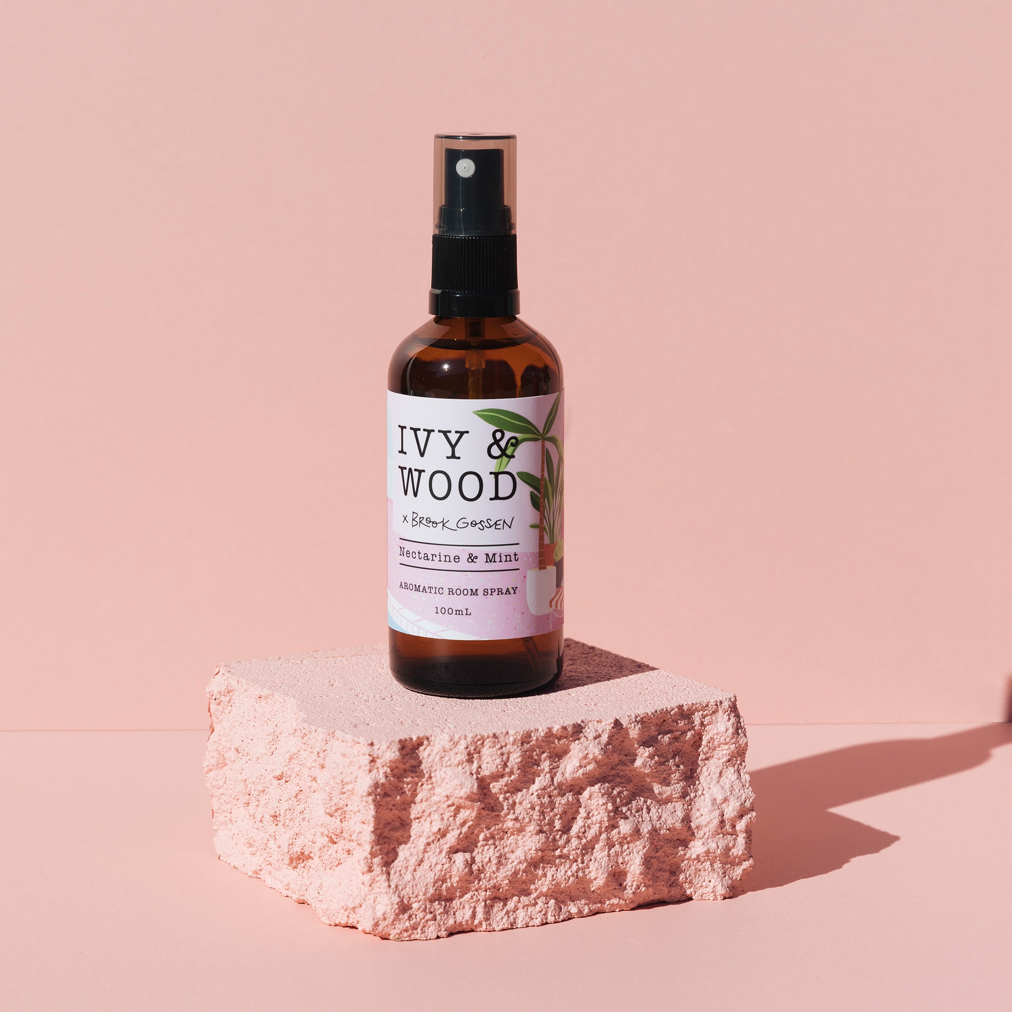 Paradiso: Nectarine & Mint Room Spray - Ivy & Wood