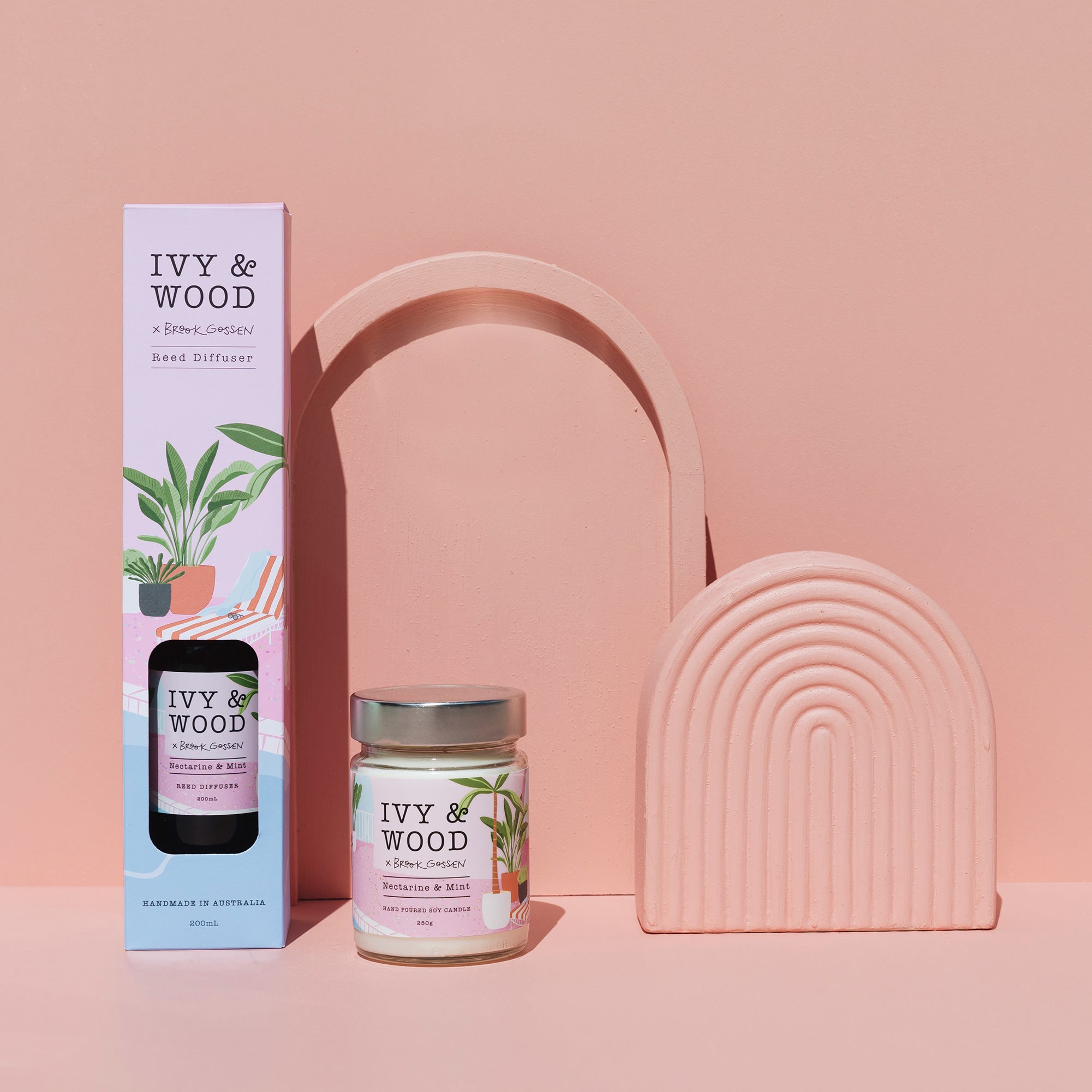 Paradiso: Nectarine & Mint Scented Candle - Ivy & Wood