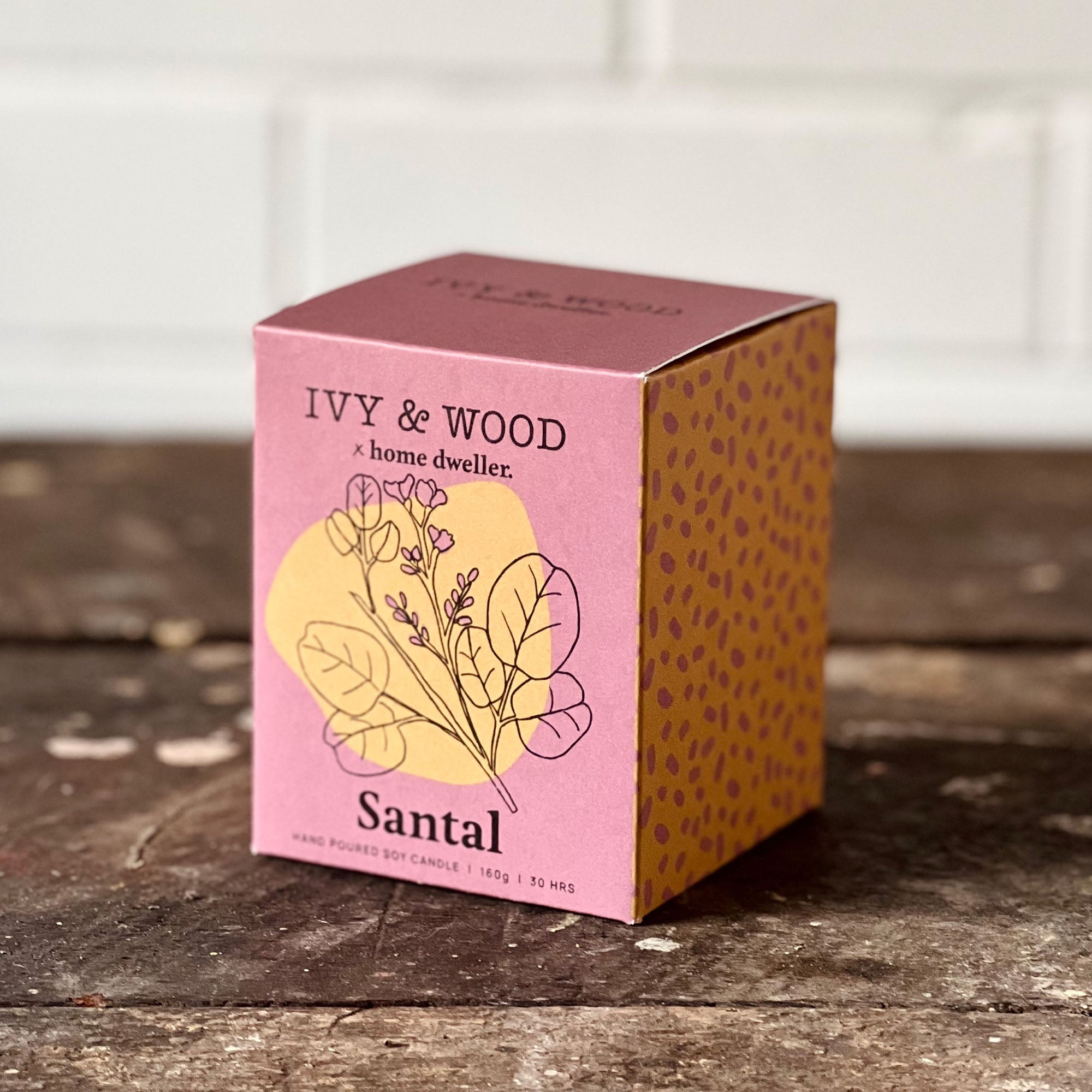 Homebody: Santal Scented Candle - Ivy & Wood
